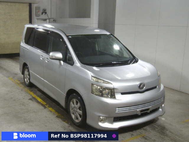 2007 Toyota Voxy