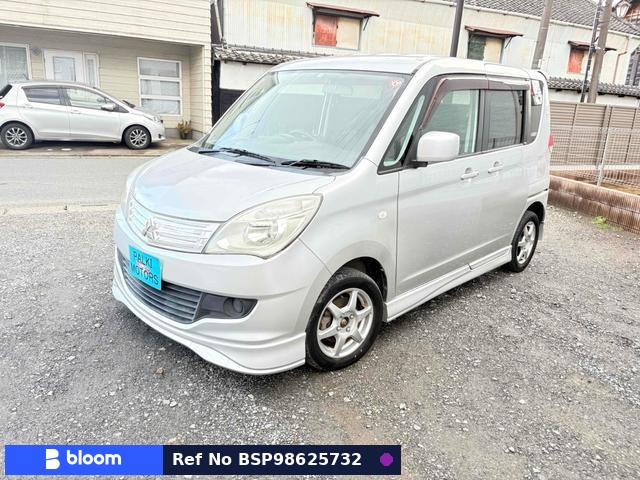 2012 Mitsubishi Delica D2