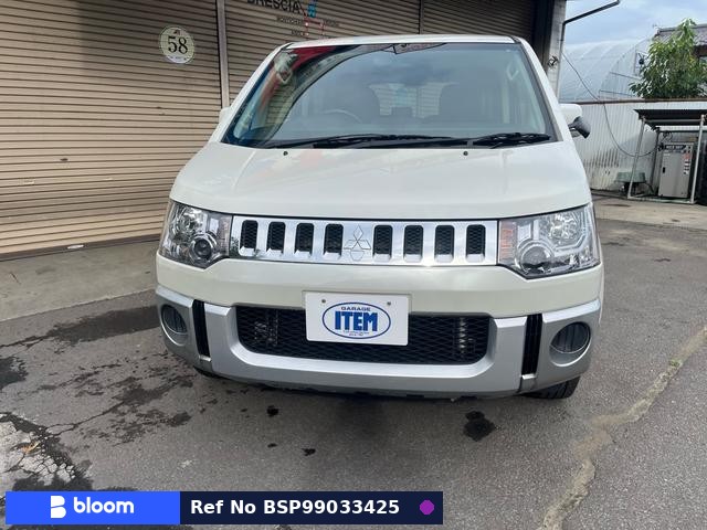 2017 Mitsubishi Delica D5