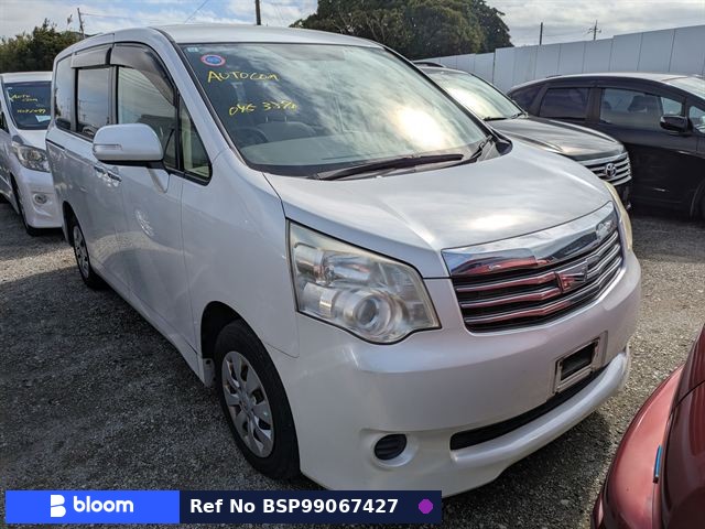 2011 Toyota Noah