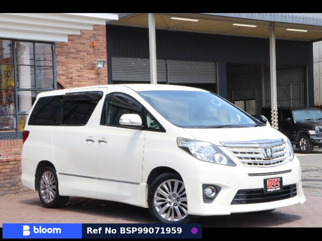 2013 Toyota Alphard