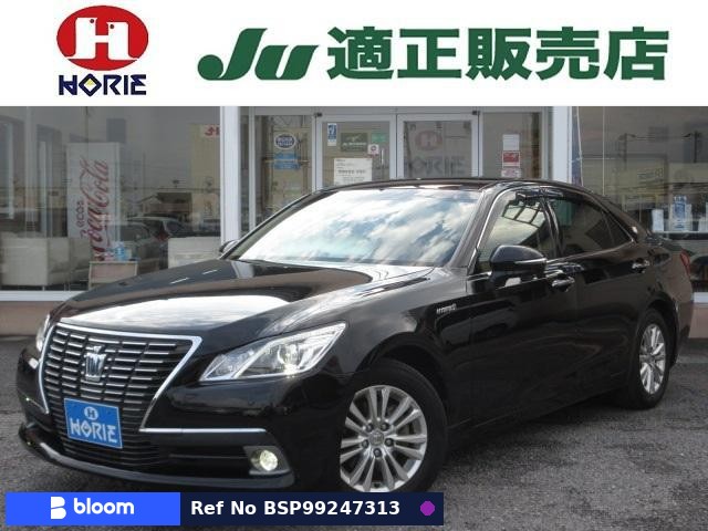 2014 Toyota Crown Hybrid