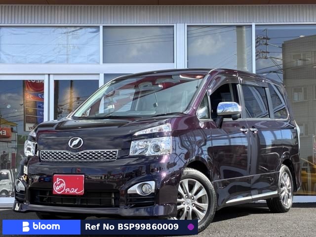 2011 Toyota Voxy