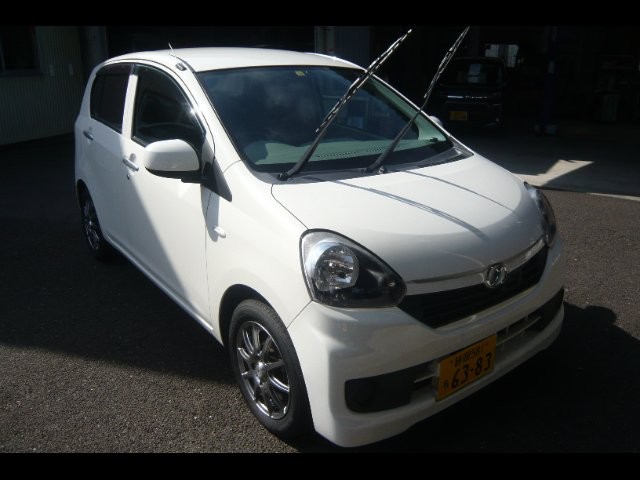 2015 Daihatsu Mira ES