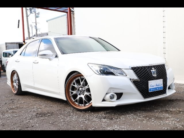 2013 Toyota Crown