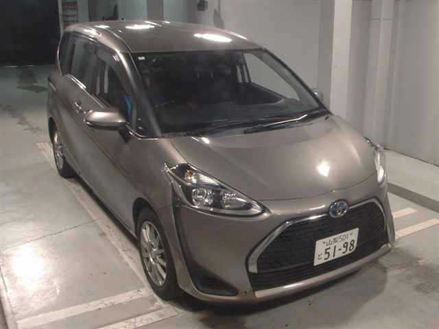 2022 Toyota Sienta HV
