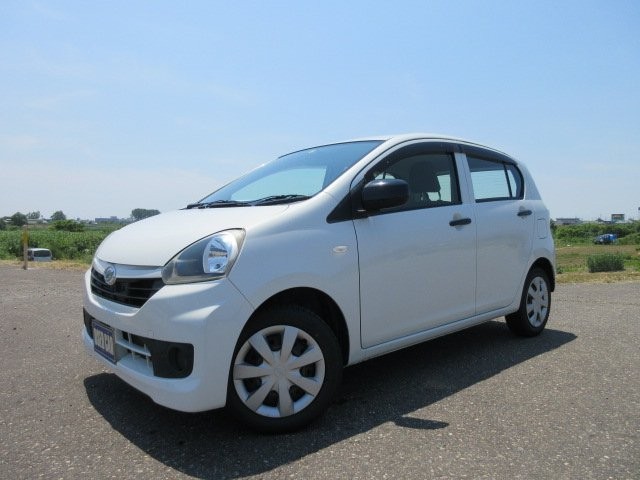 2014 Daihatsu Mira ES