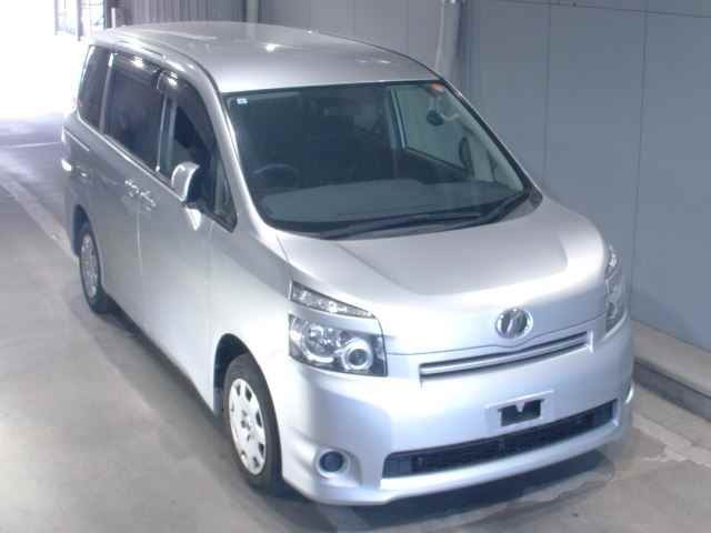 2009 Toyota Voxy