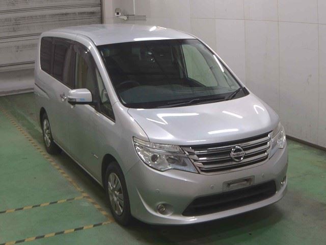 2014 Nissan Serena HV