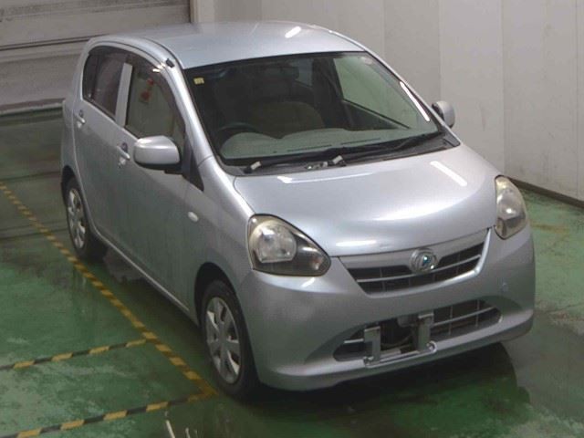 2012 Daihatsu Mira ES