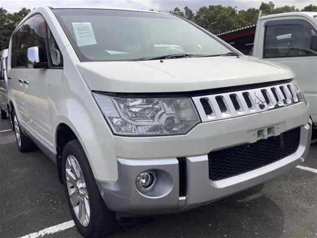 2009 Mitsubishi Delica D5
