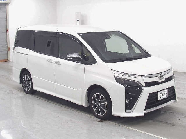 2021 Toyota Voxy