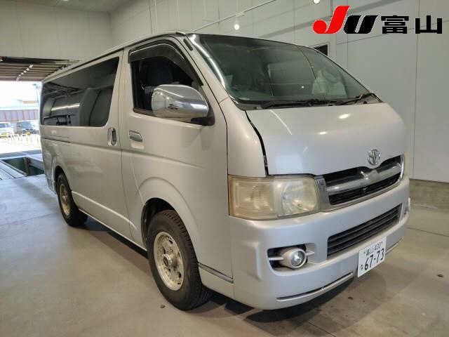 2005 Toyota Hiace V