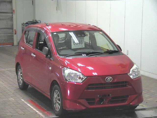 2018 Daihatsu Mira ES