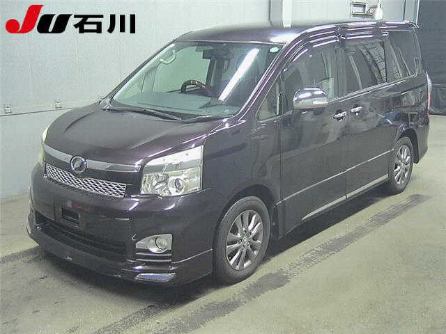 2013 Toyota Voxy