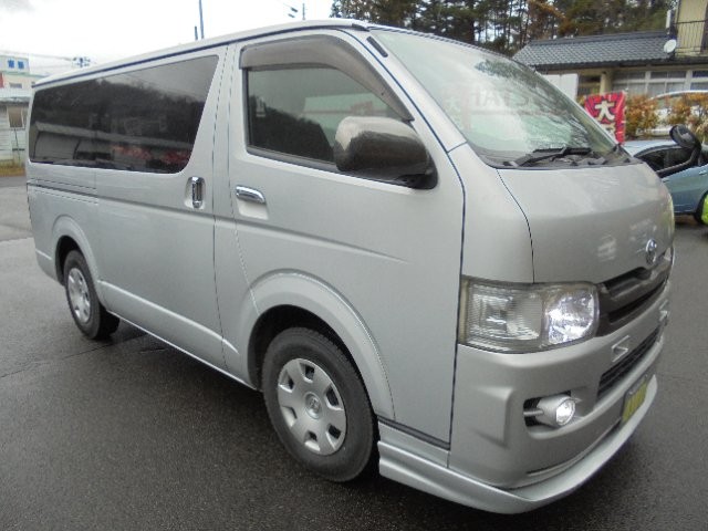 2007 Toyota Hiace V