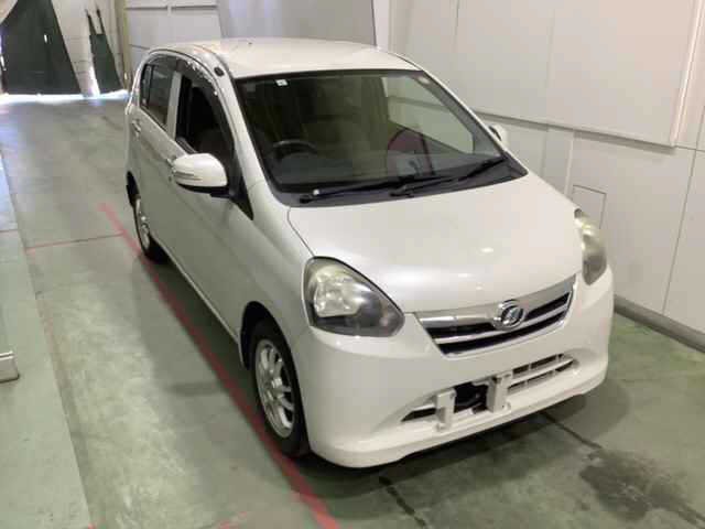 2013 Daihatsu Mira ES