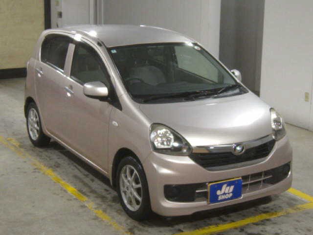 2014 Daihatsu Mira ES