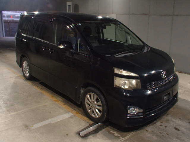 2010 Toyota Voxy