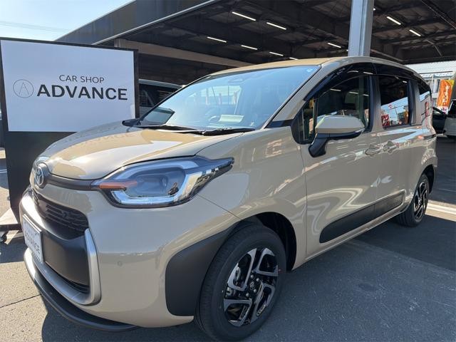 Toyota Sienta HV