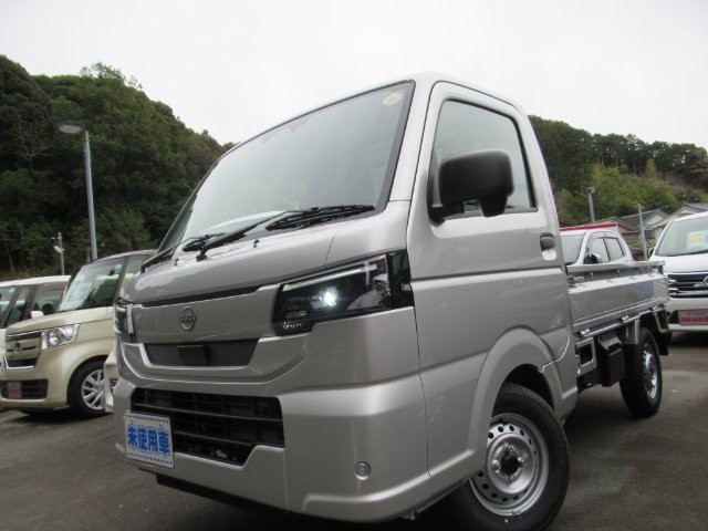 Nissan NT100 Clipper T