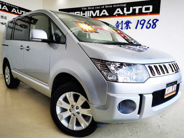 2014 Mitsubishi Delica D5