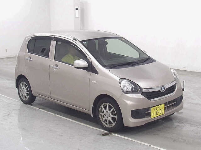 2016 Daihatsu Mira ES