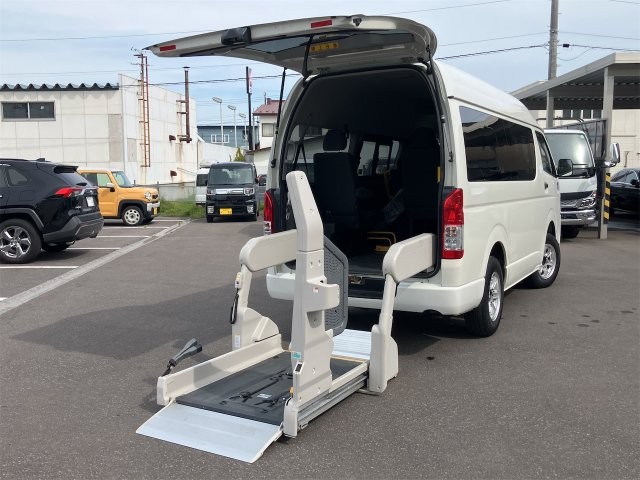 Toyota Hiace V