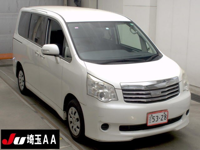 2013 Toyota Noah