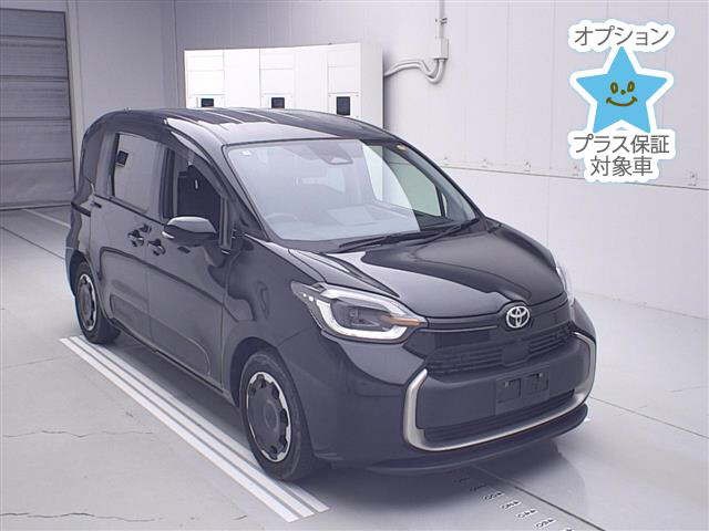 Toyota Sienta HV