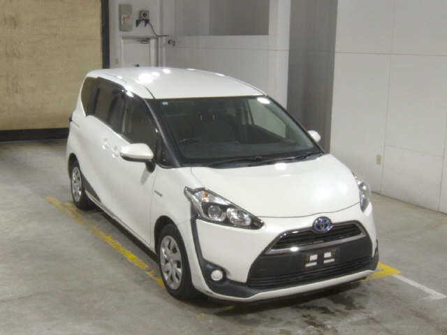 2015 Toyota Sienta HV