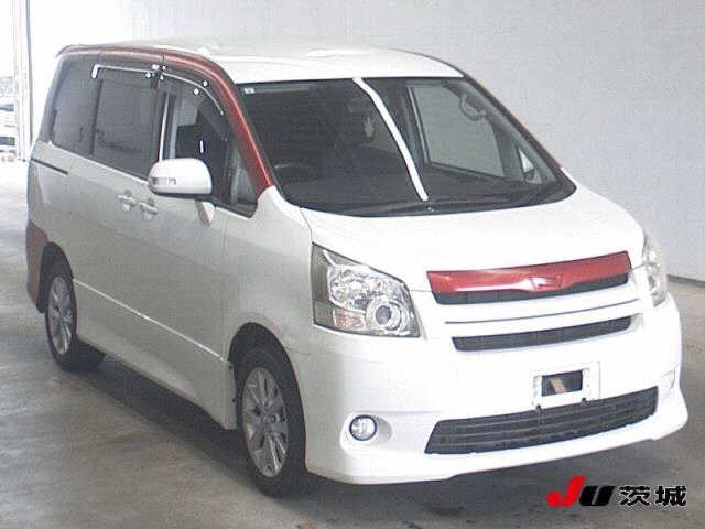 2009 Toyota Noah