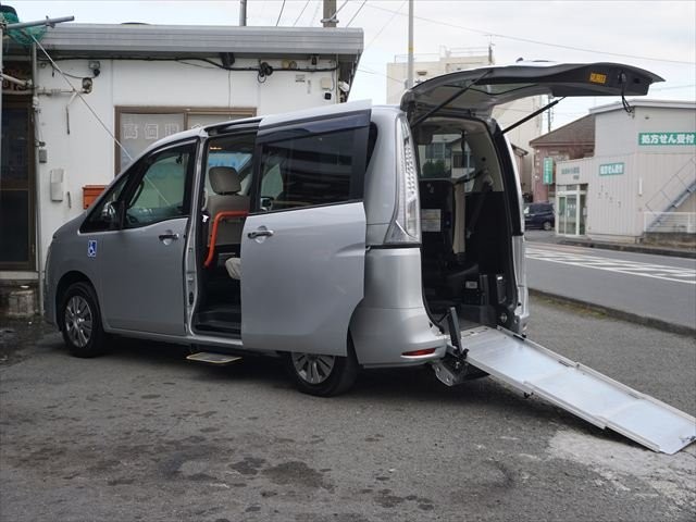 2014 Nissan Serena