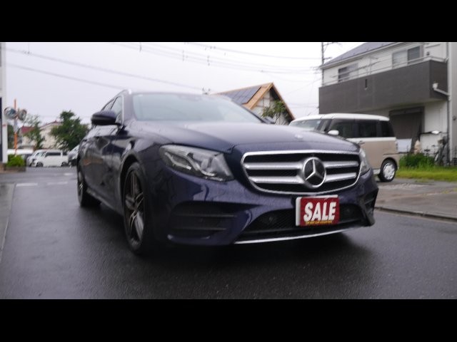 Mercedes-Benz E200