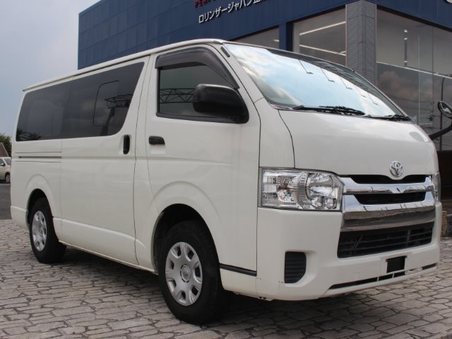 Toyota Hiace V