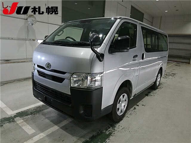 2022 Toyota Hiace V
