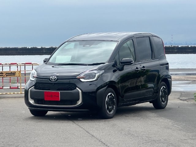 Toyota Sienta HV