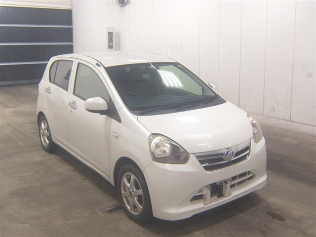 2012 Daihatsu Mira ES