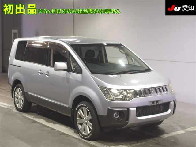 2013 Mitsubishi Delica D5