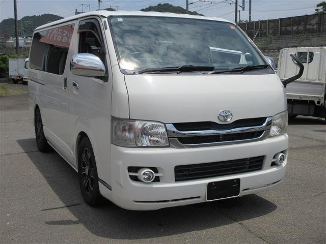 Toyota Hiace V
