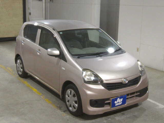 2016 Daihatsu Mira ES