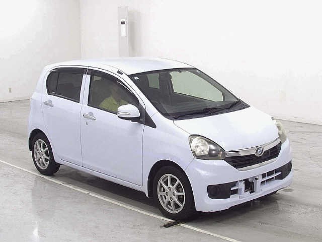 2014 Daihatsu Mira ES
