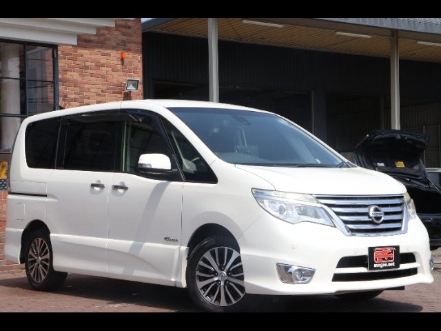 2014 Nissan Serena HV