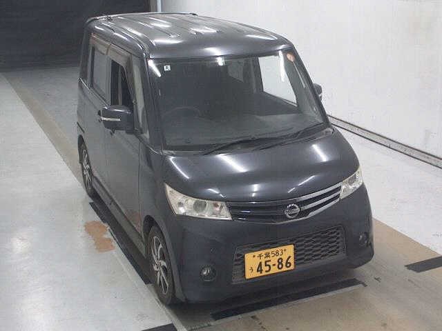 2012 Nissan Roox