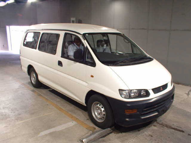 2002 Mitsubishi Delica Spacegear