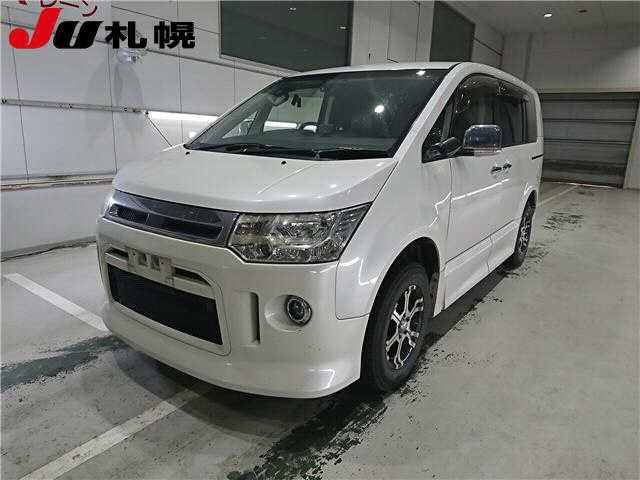 2017 Mitsubishi Delica D5