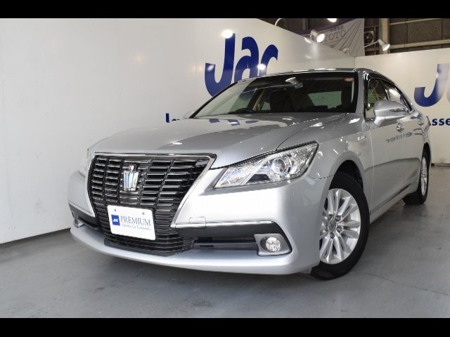 2014 Toyota Crown