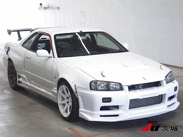 2000 Nissan Skyline