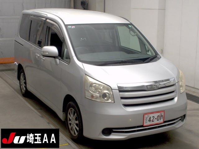 2009 Toyota Noah