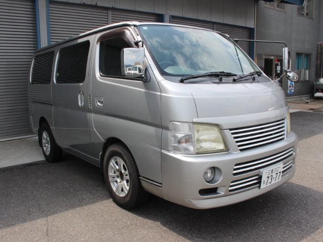 2004 Nissan Caravan W